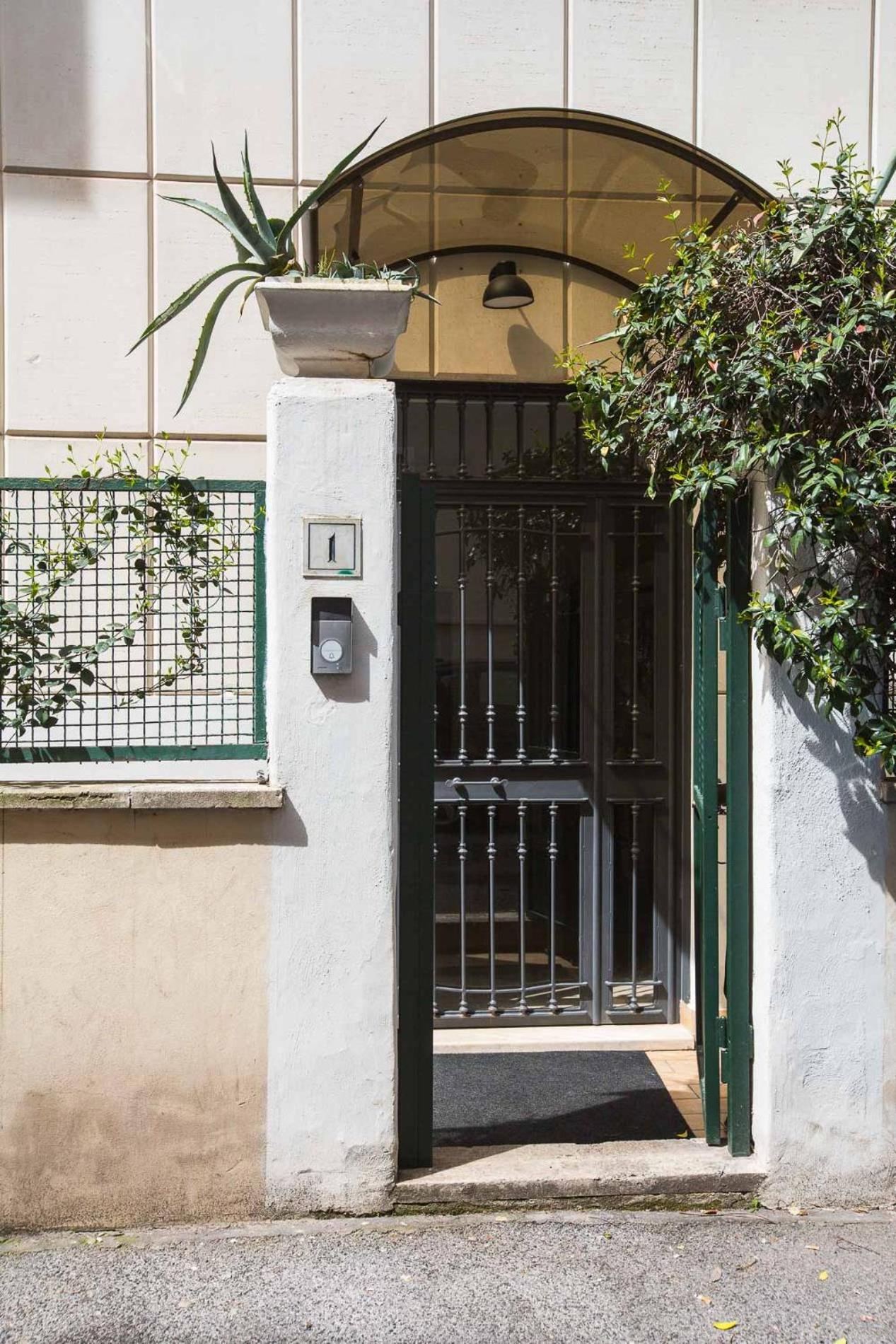 Bea'S Guesthouse روما المظهر الخارجي الصورة